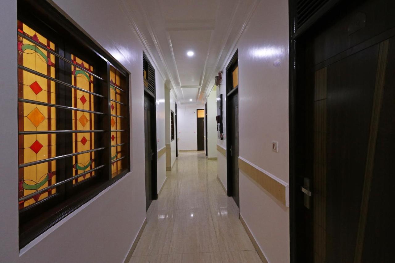 Oyo Flagship Kumar Palace نيودلهي المظهر الخارجي الصورة